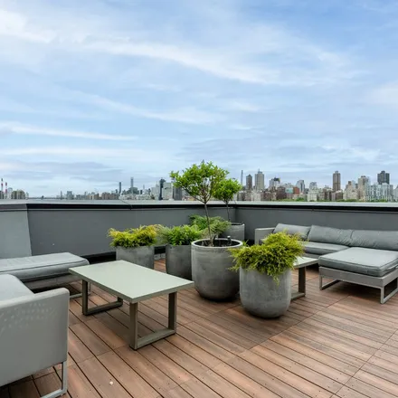 Image 3 - 26-35 3rd Street, New York, NY 11102, USA - Apartment for rent