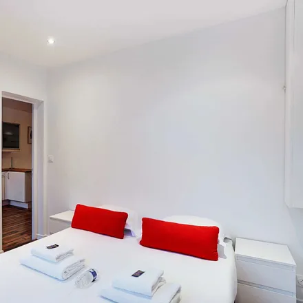 Rent this 1 bed apartment on 164 Avenue de Versailles in 75016 Paris, France