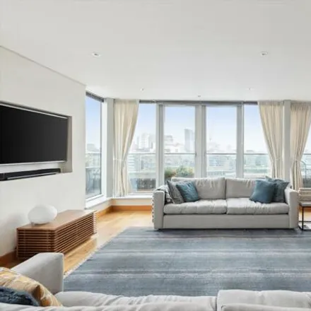 Rent this 3 bed apartment on Tea Trade Wharf in 26 Shad Thames, London