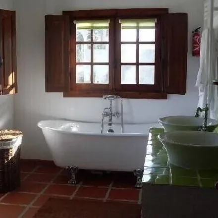 Rent this 4 bed house on Coimbra in Coimbra Municipality, Portugal