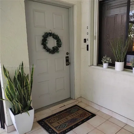 Image 2 - 426 Lakeview Drive, Weston, FL 33326, USA - Condo for sale