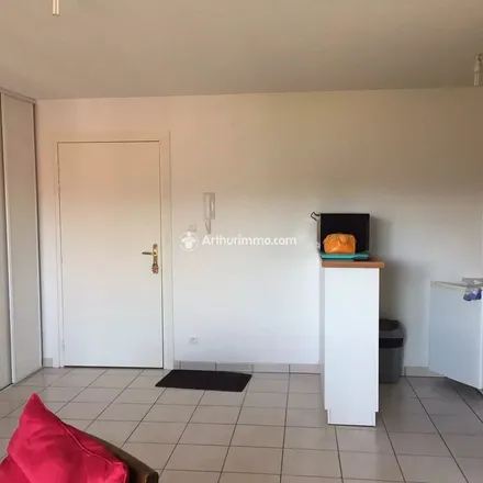 Rent this 3 bed apartment on La Maison de Ma Région in Place de la Capelle, 12100 Millau