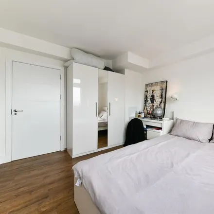 Image 6 - Campden Hill Towers, 112 Notting Hill Gate, London, W11 3QG, United Kingdom - Apartment for rent