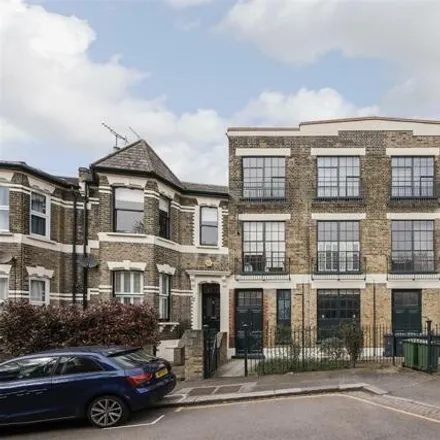 Rent this 3 bed apartment on 20 St Mary Road in London, E17 9RG