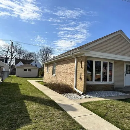 Buy this 2 bed house on 7338 North Ottawa Avenue in Chicago, IL 60631