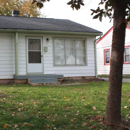 Rent this 2 bed house on 1419 Francis Drive in Jeffersonville, IN 47130