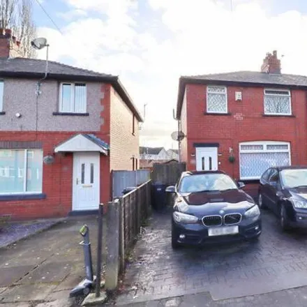 Buy this 3 bed duplex on Vale Avenue in Ringley, M26 1BZ