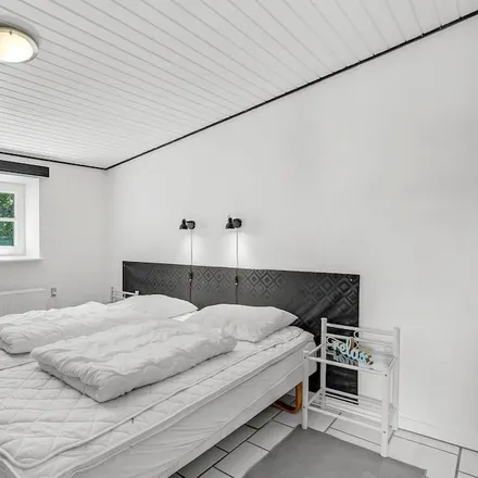 Rent this 5 bed house on Toftlund Kirke in Herrestedtoft, 6520 Toftlund