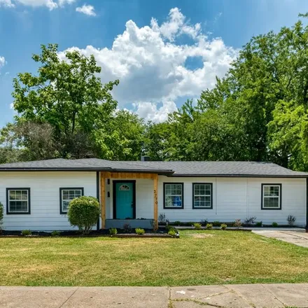 Buy this 4 bed house on 2770 East Ann Arbor Avenue in Fruitdale, Dallas