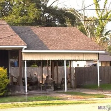 Buy this 2 bed house on 340 Courthouse Street in Port Allen, LA 70767