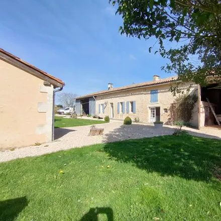 Buy this 2 bed house on Vanzac in Charente-Maritime, France