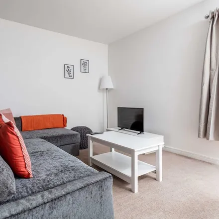 Image 2 - East Ayrshire, KA3 1HH, United Kingdom - Apartment for rent