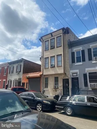 Buy this 5 bed house on Rubia's Beauty Salon in 2753 North Howard Street, Philadelphia