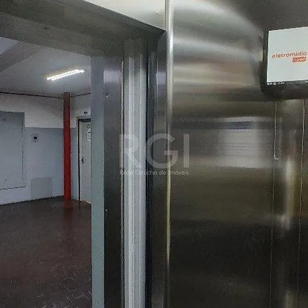 Buy this studio house on Galeria do Rosário in Rua Vigário José Inácio 371, Historic District