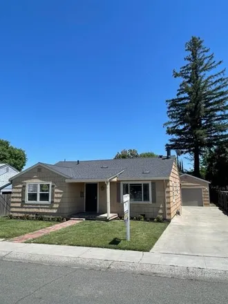 Image 1 - 801 Gray Avenue, Yuba City, CA 95991, USA - House for sale
