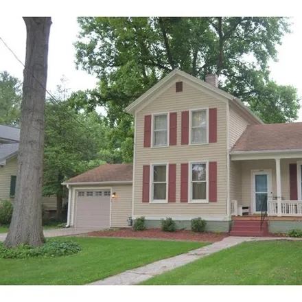 Buy this 3 bed house on 850 Grove Street in Jacksonville, IL 62650