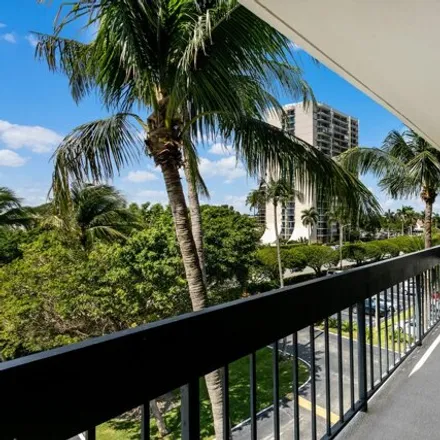Buy this 2 bed condo on 2384 Presidential Way in West Palm Beach, FL 33401