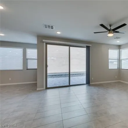 Image 4 - 516 Founders Creek Avenue, North Las Vegas, NV 89084, USA - House for rent