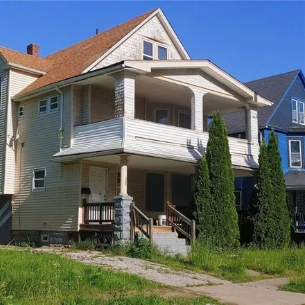 Buy this 6 bed house on 518 East 114th Street in Cleveland, OH 44108