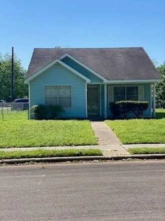 Rent this 3 bed house on 3375 Solo Street in Houston, TX 77026