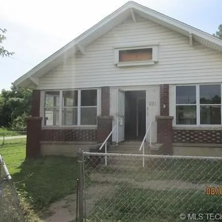 Buy this 4 bed house on 320 Spaulding Boulevard in Muskogee, OK 74403