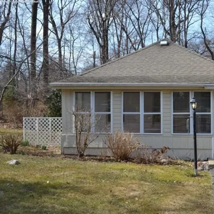 Rent this 1 bed house on 477 Sicomac Avenue in Wyckoff, NJ 07481