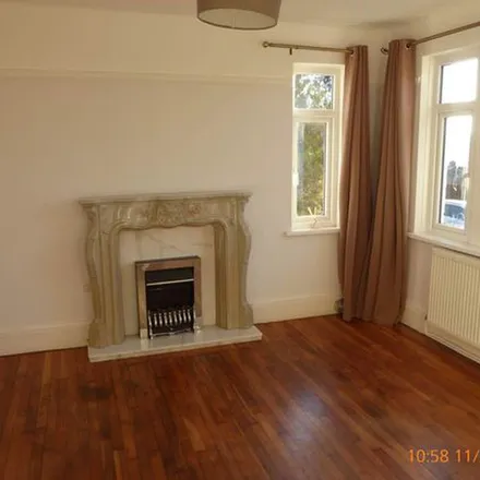 Image 6 - Lluest-yr-Bryn, Carmarthen, SA31 1GZ, United Kingdom - Apartment for rent