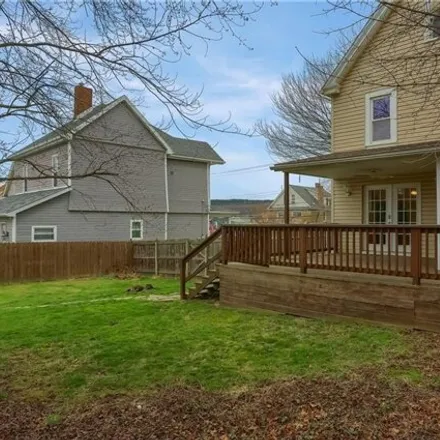 Image 5 - Pittsburgh Circle, Ellwood City, PA, USA - House for sale