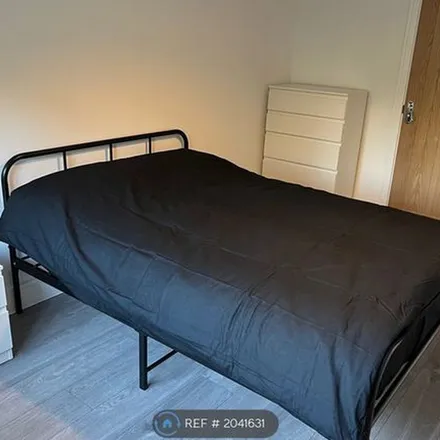 Rent this 1 bed apartment on 6 Burn Side in Hoddesdon, EN11 8PG