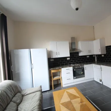 Rent this studio room on 5 Palin Court in Nottingham, NG7 5AQ