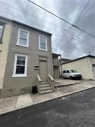 Buy this 3 bed duplex on 217 Chestnut Street in Allentown, PA 18101