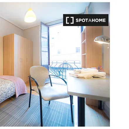 Rent this 5 bed room on Fika kalea / Calle Fika in 39, 48006 Bilbao