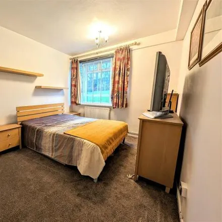 Image 6 - Ambleside, Albert Drive, London, SW19 6JZ, United Kingdom - Room for rent