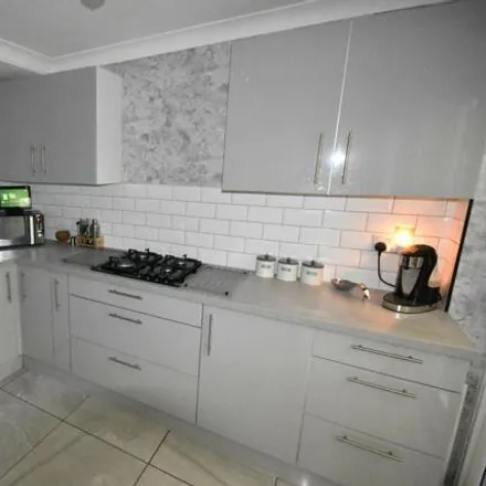 Image 7 - Earl Drive, Burntwood, WS7 1PT, United Kingdom - Duplex for sale