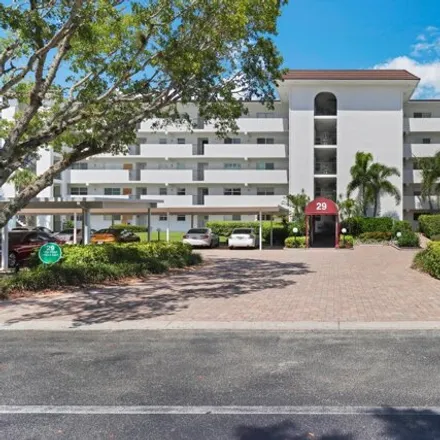 Buy this 2 bed condo on 49 Highpoint Circle East in Collier County, FL 34103