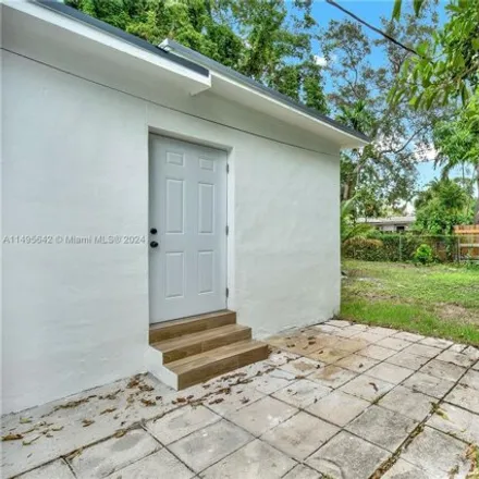 Image 6 - 322 Northeast 110th Terrace, Miami Shores, Miami-Dade County, FL 33161, USA - House for rent