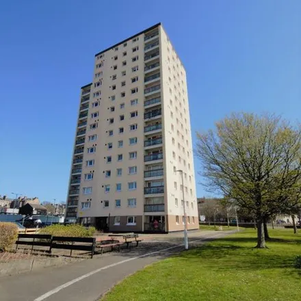 Rent this 2 bed apartment on Ravenscraig Flats in Nether Street, Kirkcaldy