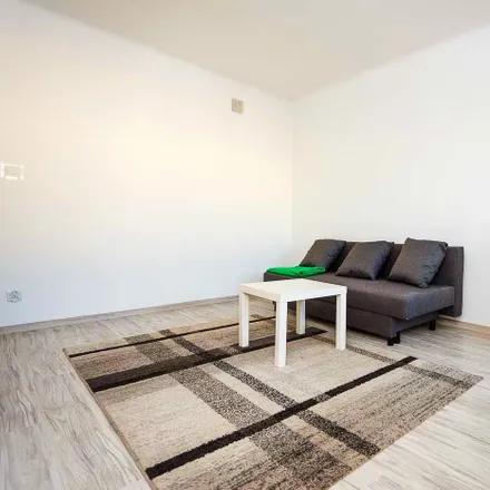 Rent this 3 bed room on Karmelicka 16 in 00-163 Warsaw, Poland