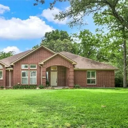 Buy this 3 bed house on 4571 Country Club Drive in Dickinson, TX 77539