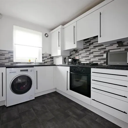 Image 7 - Bathlin Crescent, Moodiesburn, G69 0NN, United Kingdom - Apartment for rent