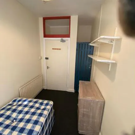 Image 3 - 44 Peveril Street, Nottingham, NG7 4AL, United Kingdom - Apartment for rent