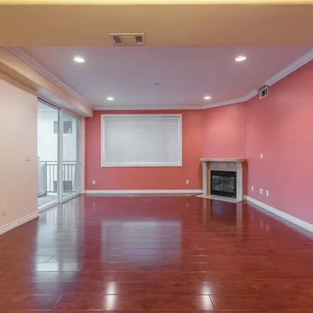 Rent this 3 bed apartment on Alley s/o Valencia Avenue in Burbank, CA 91501