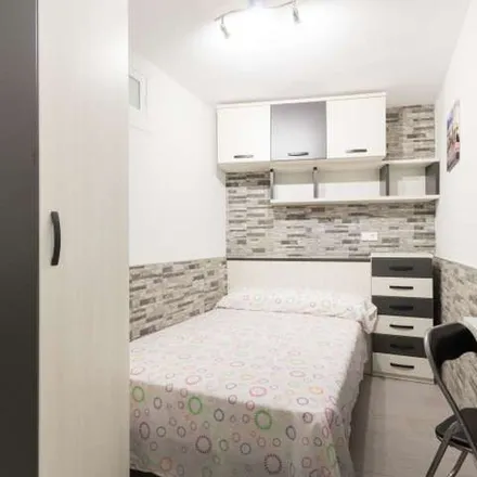 Image 9 - Calle del Labrador, 18, 28005 Madrid, Spain - Apartment for rent