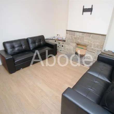 Rent this 3 bed apartment on Welton Mount in Leeds, LS6 1BB