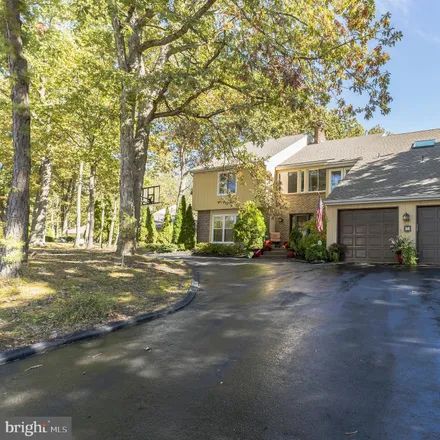Buy this 5 bed house on 3 Rollingwood Drive in Alluvium, Voorhees Township