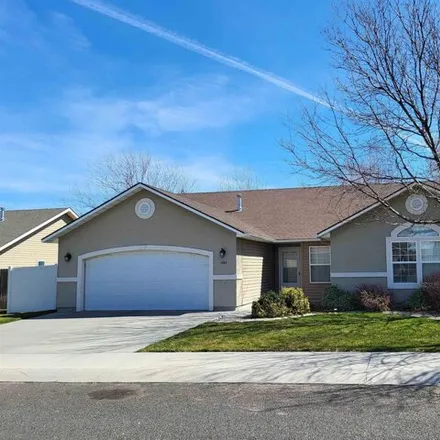 Buy this 4 bed house on 1484 W Anny Dr in Twin Falls, Idaho