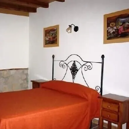 Rent this 2 bed house on 18270 Montefrío