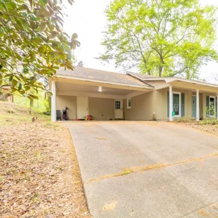 Buy this 3 bed house on 741 North 20th Avenue in Columbus, MS 39701