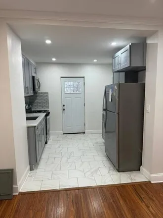 Image 7 - 123-35 135th Street, New York, NY 11420, USA - House for sale