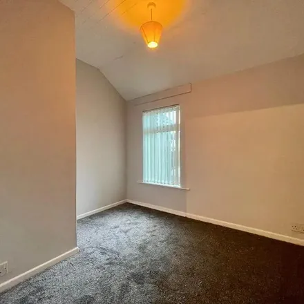 Image 2 - Scrabo Road, Newtownards, BT23 4QH, United Kingdom - Apartment for rent